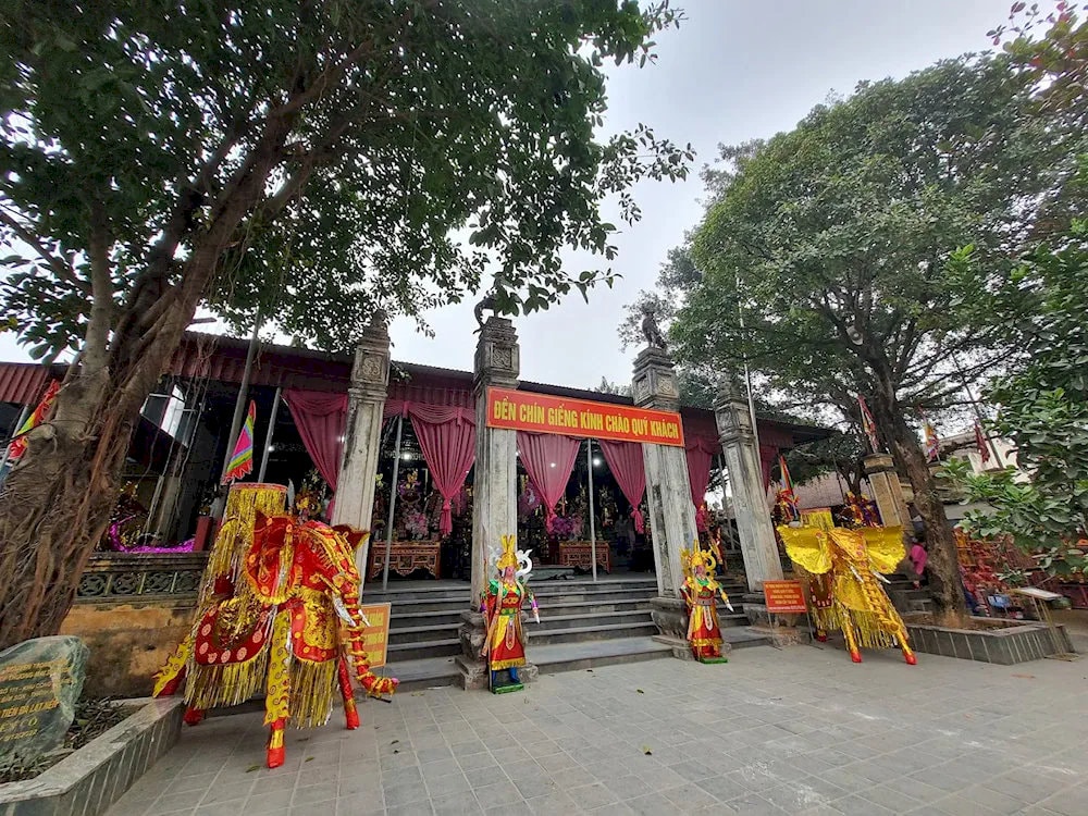 Đền Cô Chín